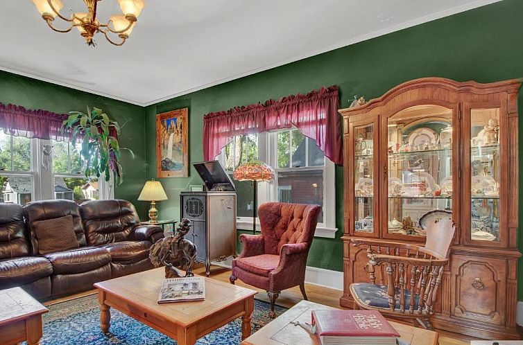 Robins Nest Bed & Breakfast