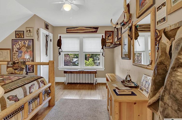 Robins Nest Bed & Breakfast