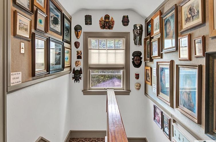 Robins Nest Bed & Breakfast