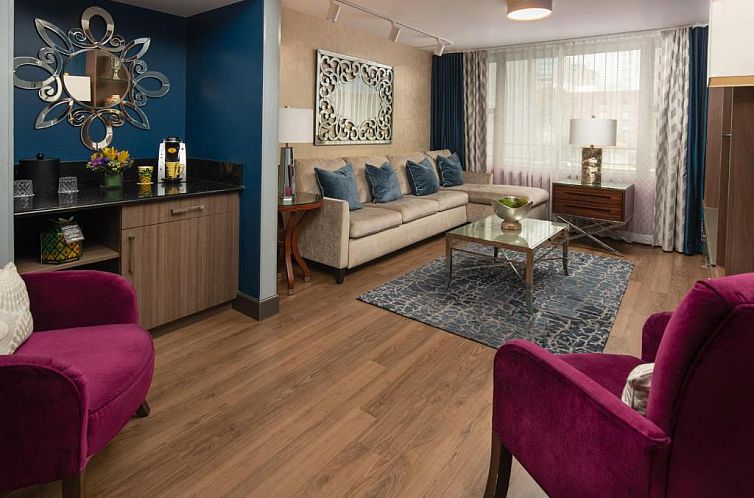 Staypineapple, Hotel Rose, Downtown Portland