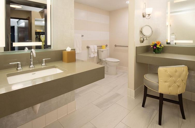 Staypineapple, Hotel Rose, Downtown Portland