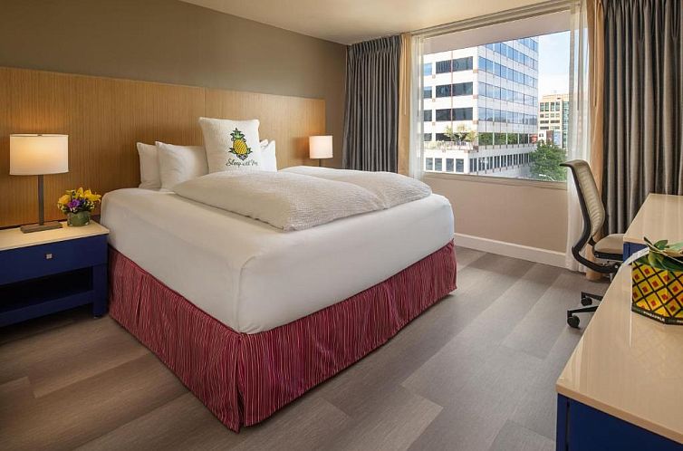 Staypineapple, Hotel Rose, Downtown Portland