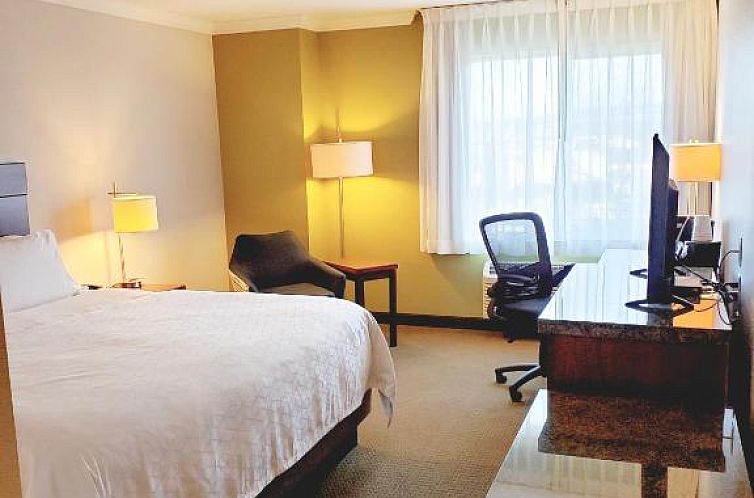Holiday Inn Express Hotel & Suites Portland-Northwest Downto