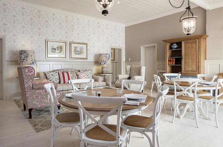 Avenues Guest House