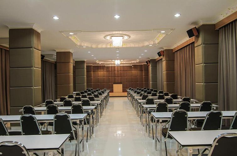 Leelawadee Grand Hotel