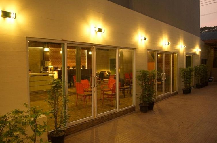 Prajaktra City Hostel