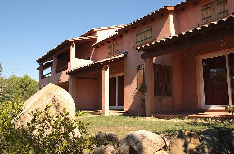 Appartement Unterkunft mit Terrasse, AC, Gemeinschaftspool