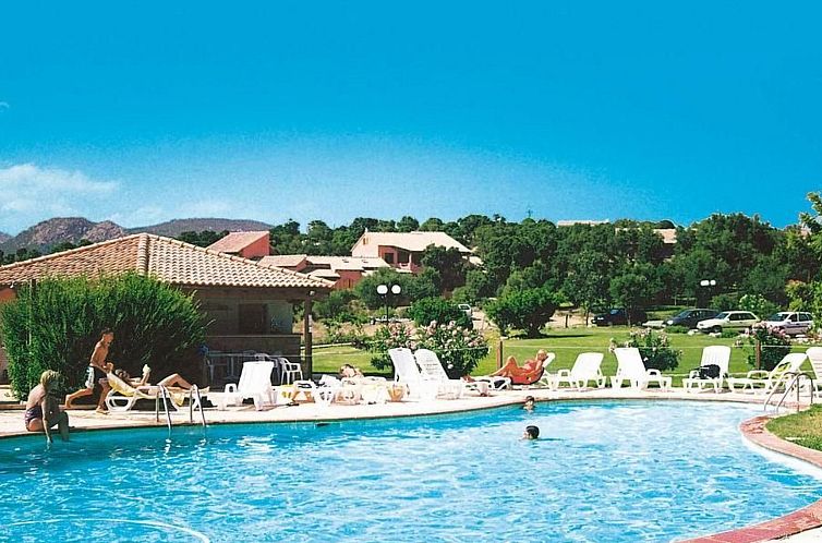 Appartement Unterkunft mit Terrasse, AC, Gemeinschaftspool