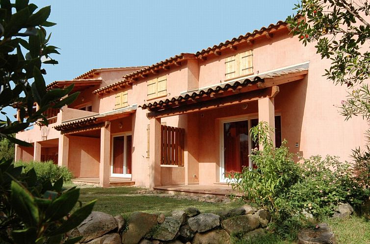 Appartement Unterkunft mit Terrasse, AC, Gemeinschaftspool