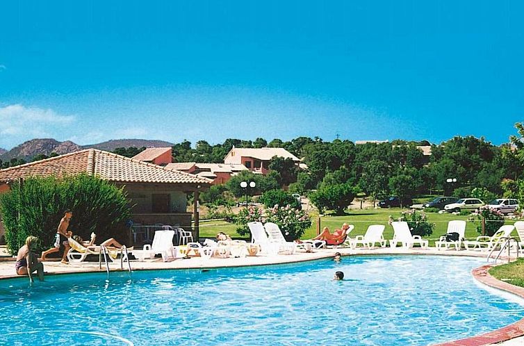 Appartement Unterkunft mit AC, Gemeinschaftspool, Nähe zum 