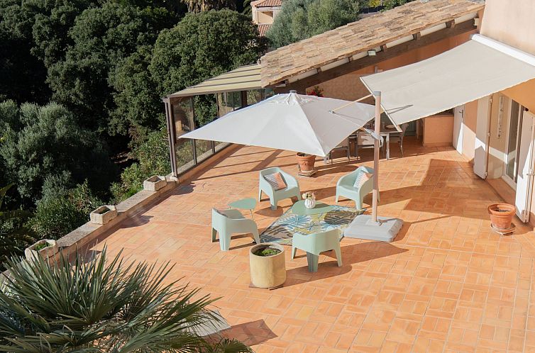Appartement Apartment Terrasse Panoramablick auf den Golf