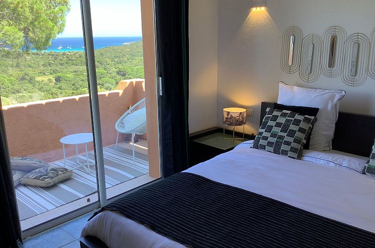 Vakantiehuis Ferienvilla "Azura" mit eigenem Pool