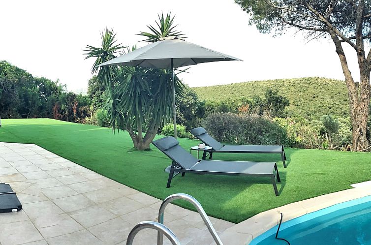 Vakantiehuis Ferienvilla "Azura" mit eigenem Pool
