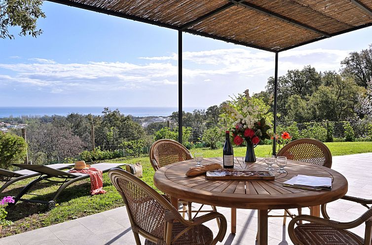 Vakantiehuis Weingut Punta della Guardia Panorama von Macchi