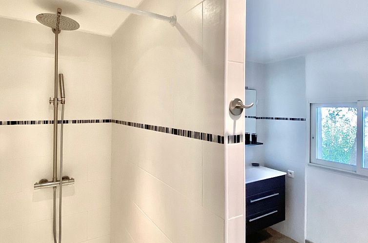 Vakantiehuis Weingut Punta della Guardia Panorama von Macchi