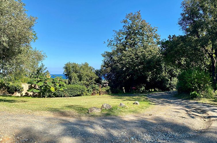 Vakantiehuis Weingut Punta della Guardia Panorama von Macchi