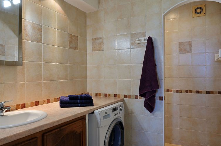 Vakantiehuis Villa mit Meerblick U Castagnu in geschützter 