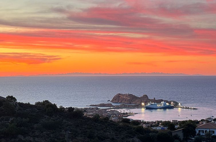Vakantiehuis Casa Alimea mit Spa und herrlichem Meerblick