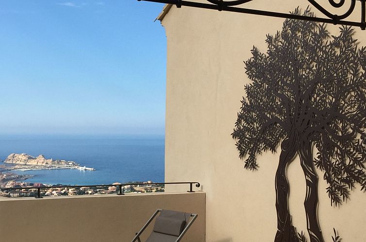 Vakantiehuis 'Vista di Sognu Casa Olivea'