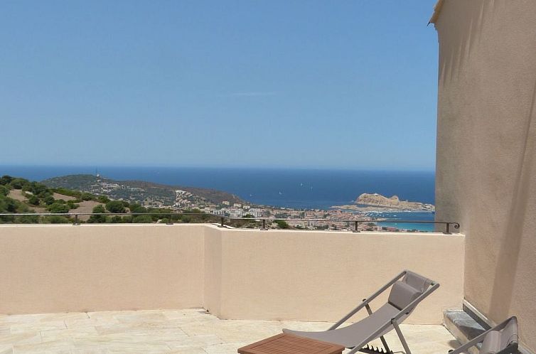 Vakantiehuis 'Vista di Sognu Casa Olivea'