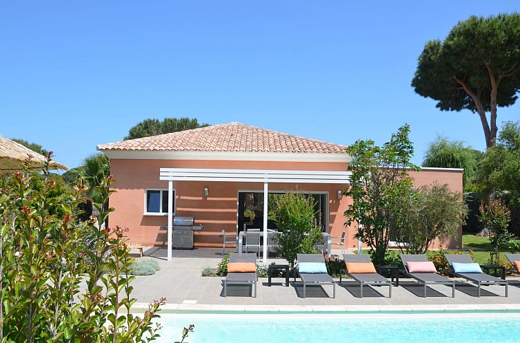 Vakantiehuis Villa 4 Schlafzimmer, privater Pool Garten und 