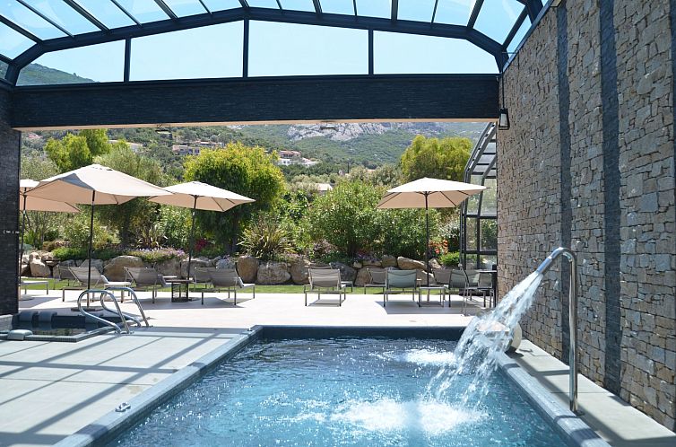 Vakantiehuis Villa 4 Schlafzimmer, privater Pool Garten und 