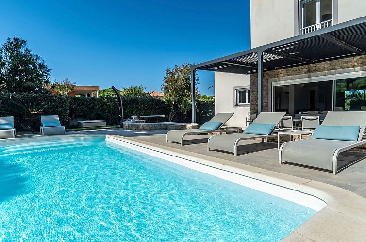 Vakantiehuis Villa 4 Schlafzimmer, privater Pool Garten und 