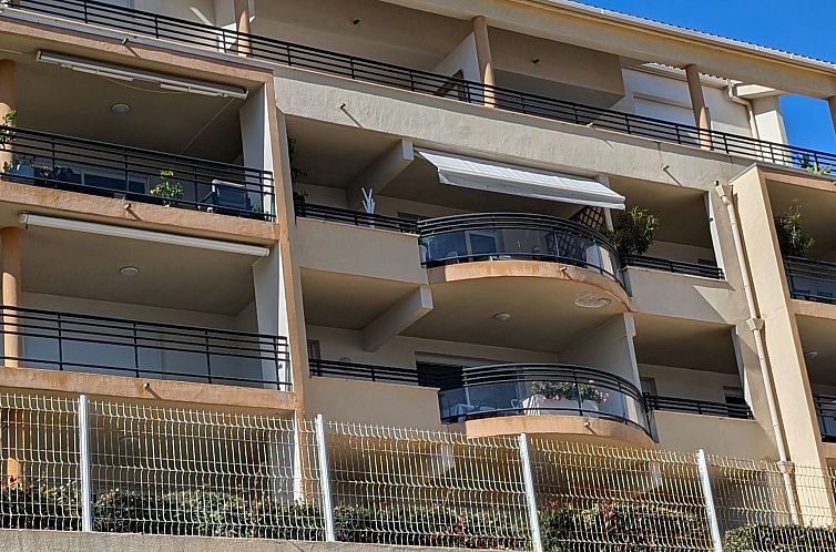 Appartement Ruhige Wohnung Panoramablick auf Meer und Berge