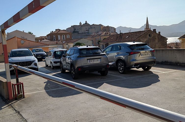 Appartement Ruhige Wohnung Panoramablick auf Meer und Berge