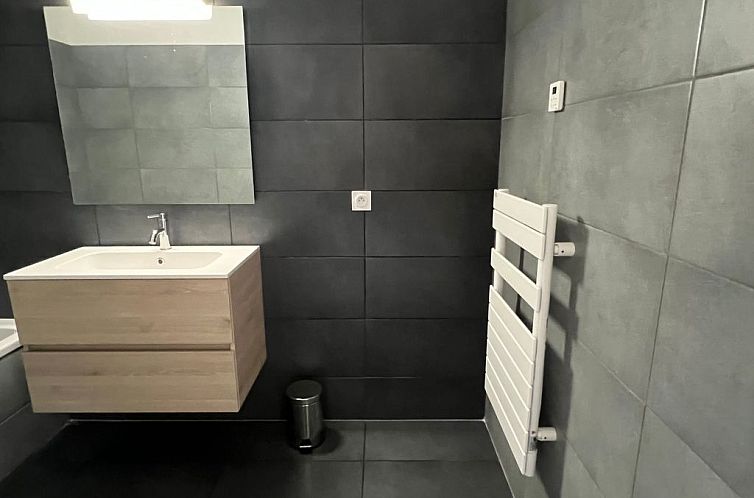 Appartement Neue Wohnung 2 Minuten vom Hafen entfernt