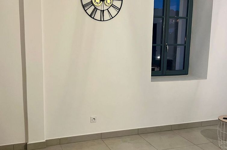 Appartement Neue Wohnung 2 Minuten vom Hafen entfernt