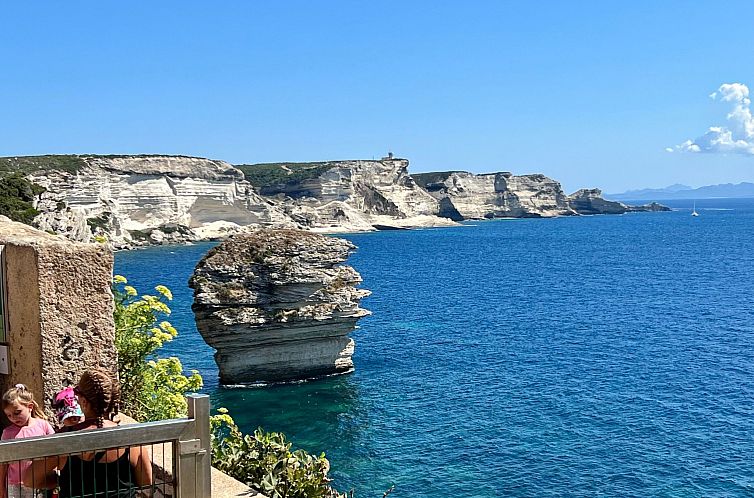 Appartement Neue Wohnung 2 Minuten vom Hafen entfernt
