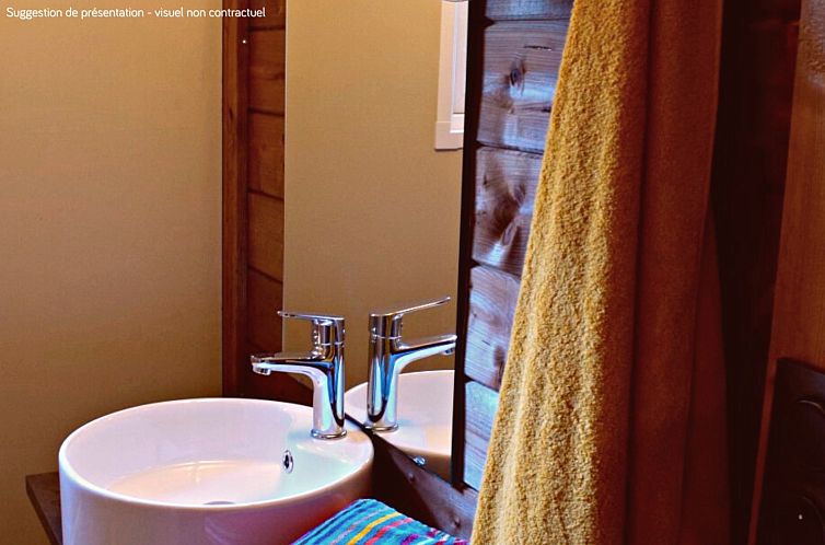 VIP Premium Lodge