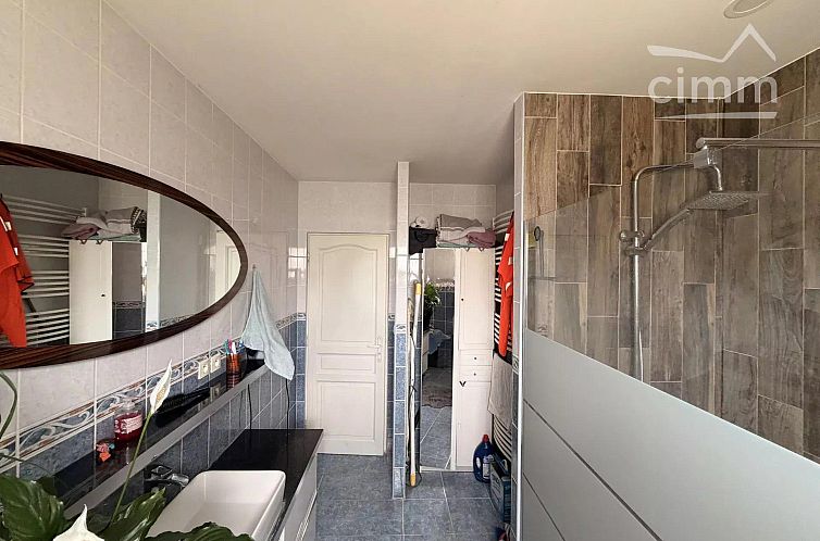 Geschakelde woning in Mer