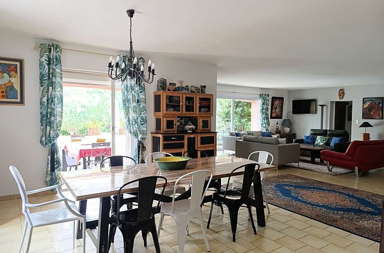 Vakantiehuis Ferienvilla "nonalela" mit privatem Pool