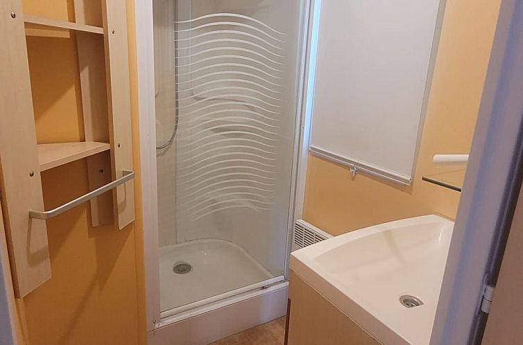 Appartement Mobilheim mit Terrasse