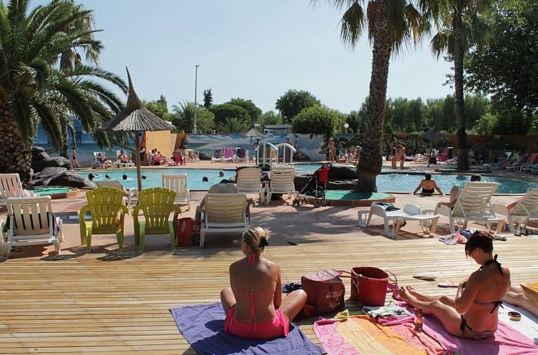 Appartement Mobilheim mit Terrasse