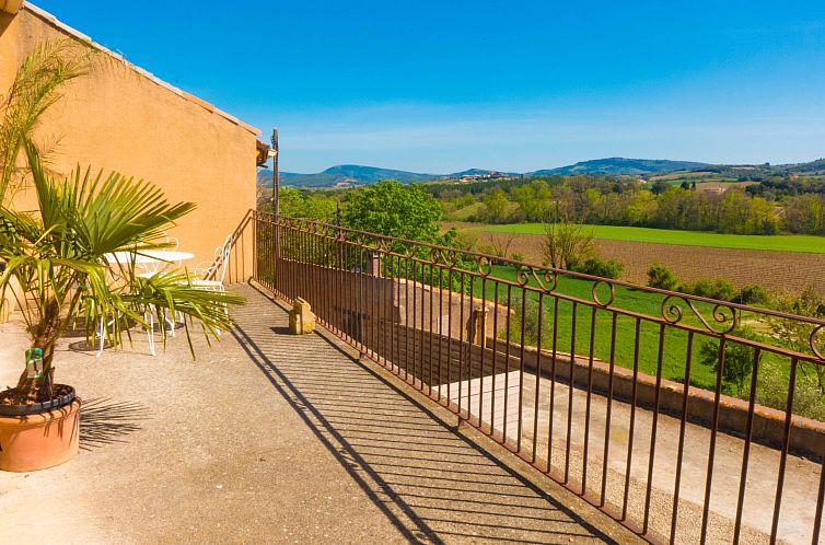 Vakantiehuis Villa mit Garten, Grill und Terrasse
