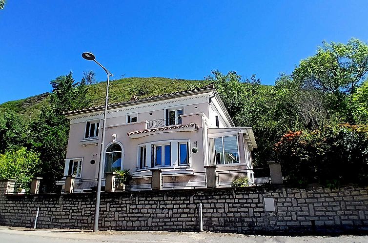 Geschakelde woning in Limoux