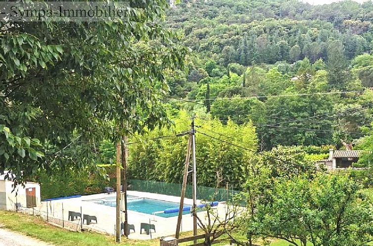 Vrijstaande woning in Nimes
