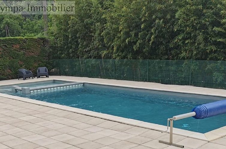 Geschakelde woning in Nimes