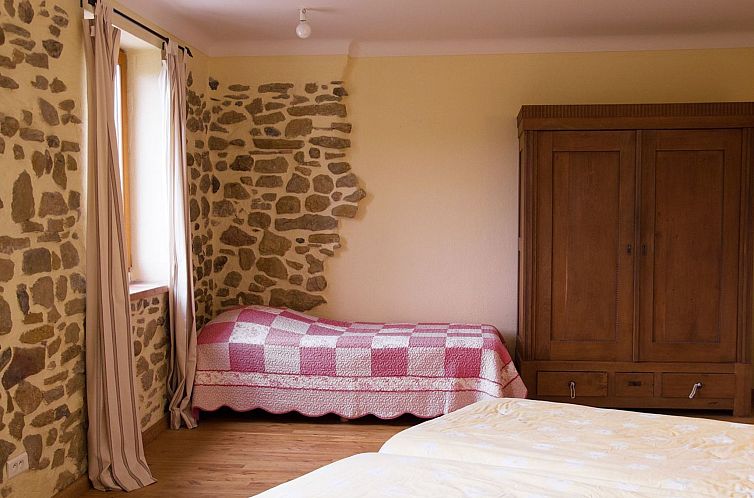 Vakantiehuis Sehr großes Ferienhaus inmitten der Natur