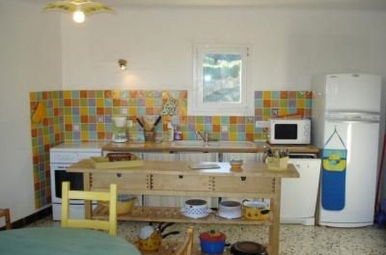 Vakantiehuis Schönes Ferienhaus mit Pool