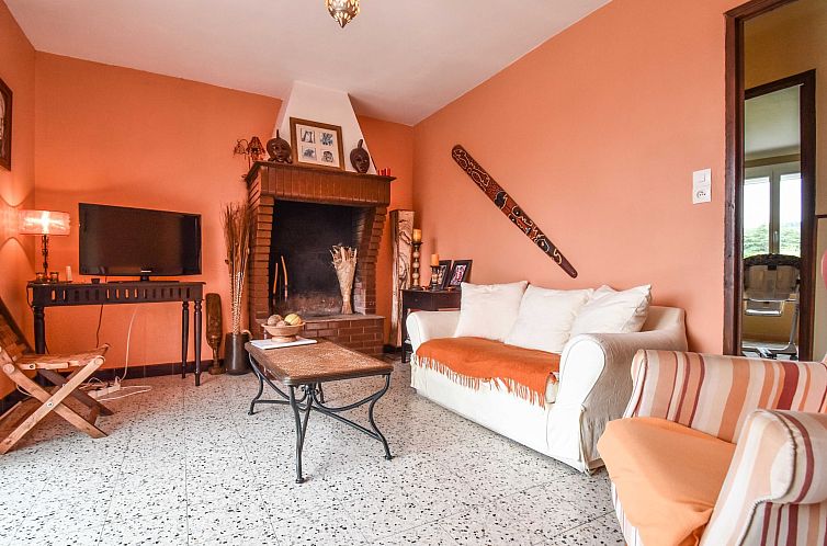 Vakantiehuis Schönes Ferienhaus mit Pool