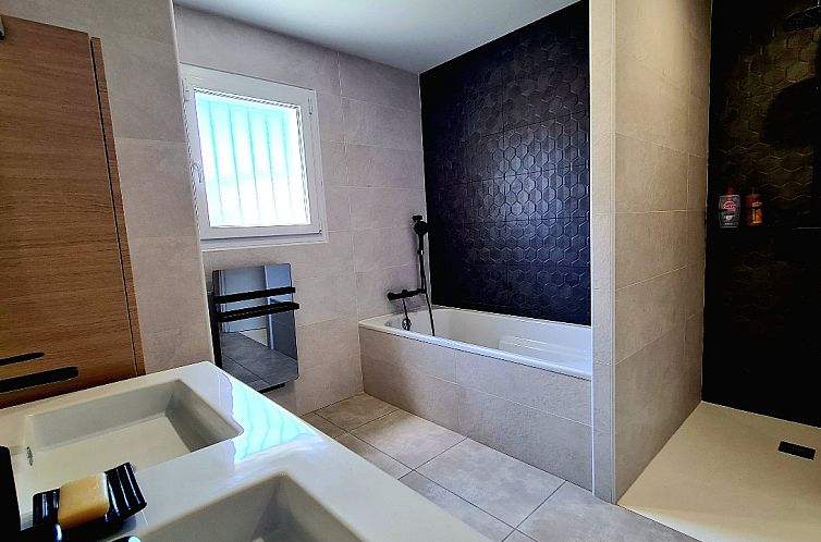Geschakelde woning in Bize Minervois