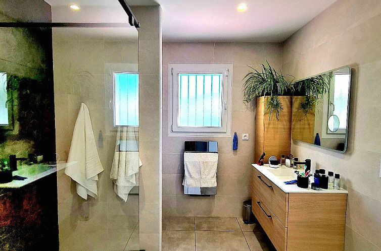 Geschakelde woning in Bize Minervois