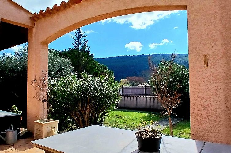 Geschakelde woning in Bize Minervois