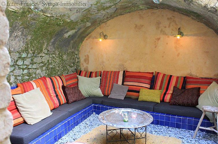 Geschakelde woning in Cardet