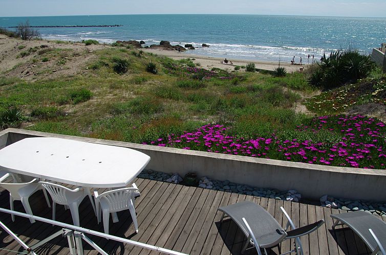 Guest house 04620915 - Apartment Languedoc / Roussillon - Appartement Mobiles Haus mit Blick auf das Wasser