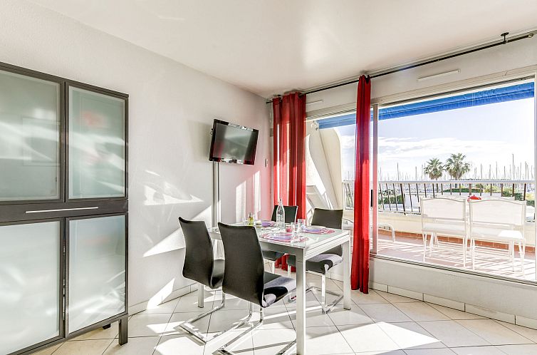 Guest house 04629128 - Apartment Languedoc / Roussillon - Appartement Les Jardins du Port